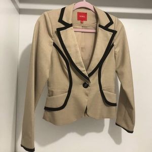 Women’s suit jacket